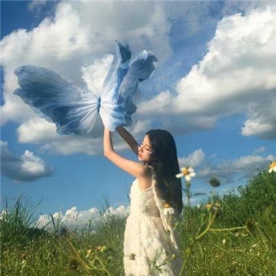 墙里的女人